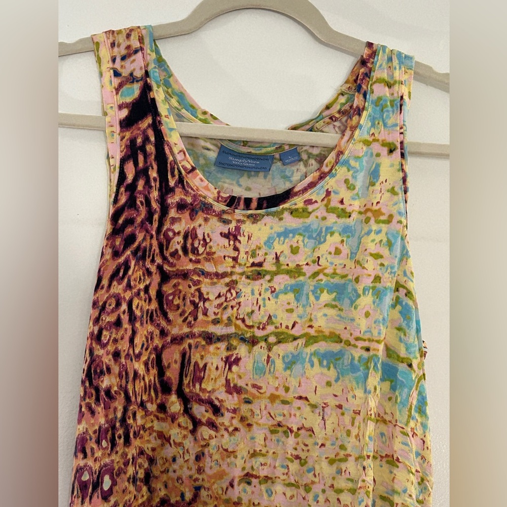 Simply Vera.  Tank Top. Size Large